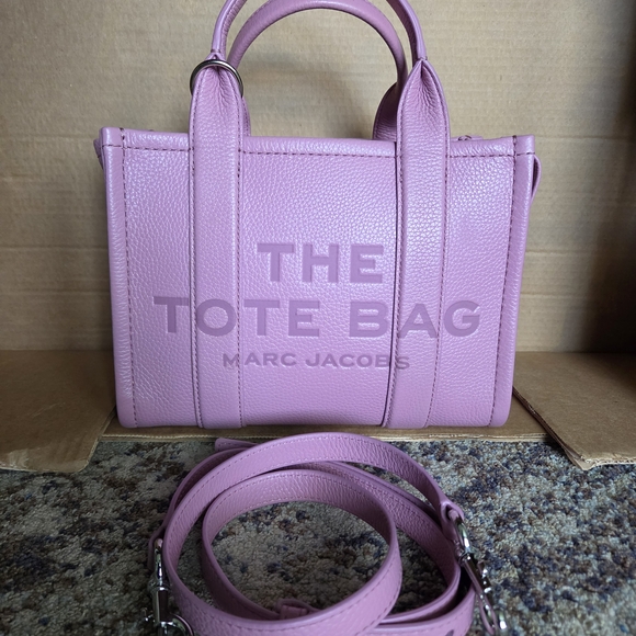 Marc Jacobs Handbags - Marc Jacobs Lilas ''The Tote Bag' Small